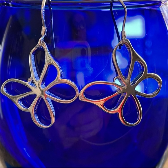 Sterling Silver 925 Butterfly Pierced Earrings New - Picture 2 of 4